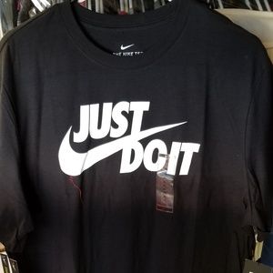 Mens XL Nike shirts